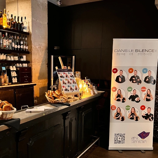 "Silent Experience" activity at Dans le Noir ?