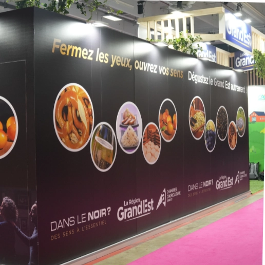Dans le Noir ? black box offered for an experience at the International Agricultural Show