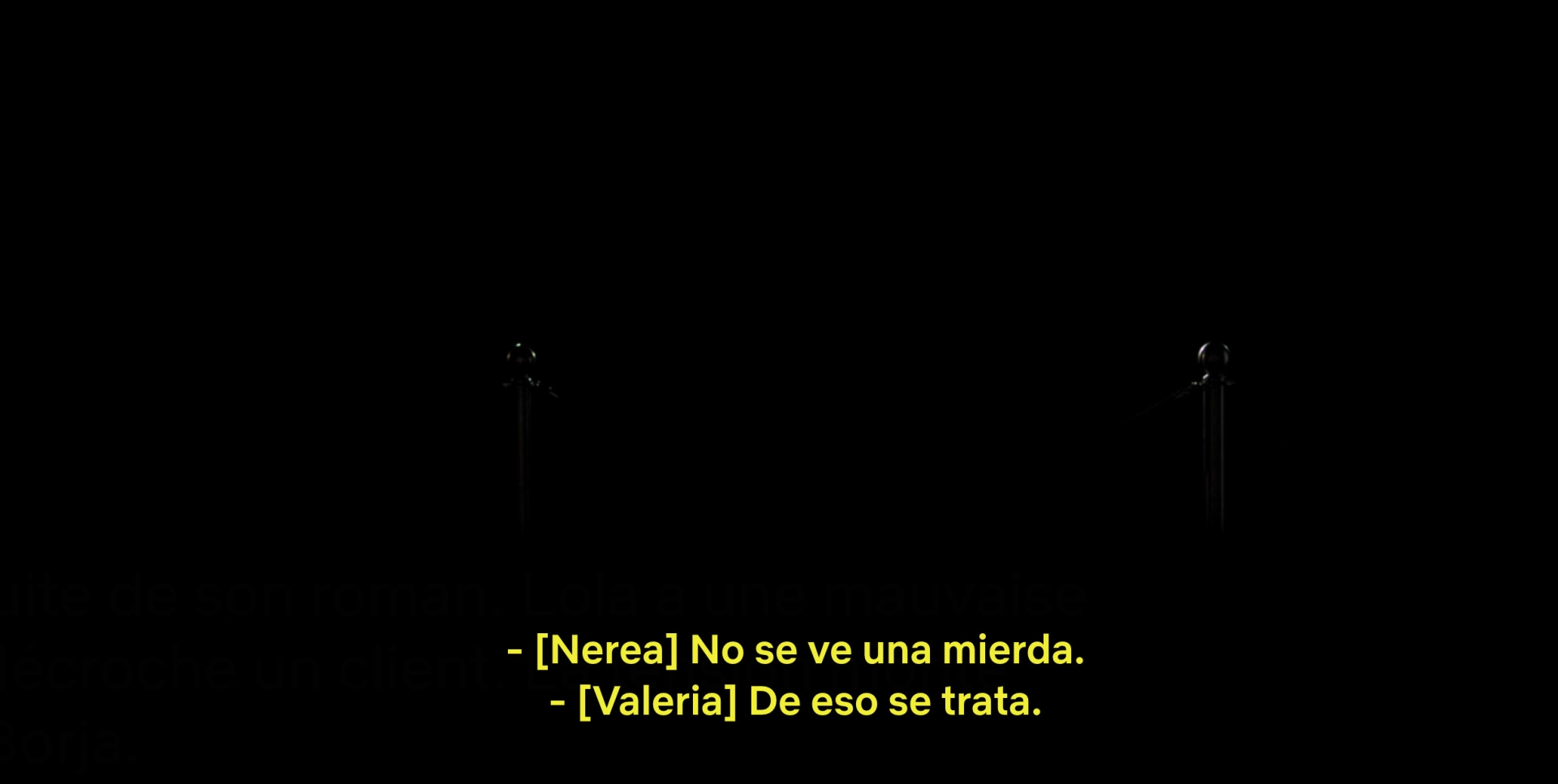 Escena de la temporada 2 de la serie de Netflix Valeria filmada en el restaurante a oscuras Dans le Noir ? en Madrid