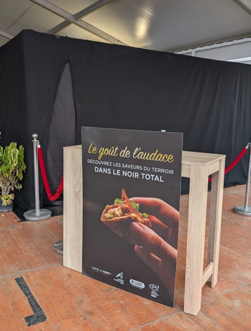 Caja negra Dans le Noir ? en la feria de Sedán