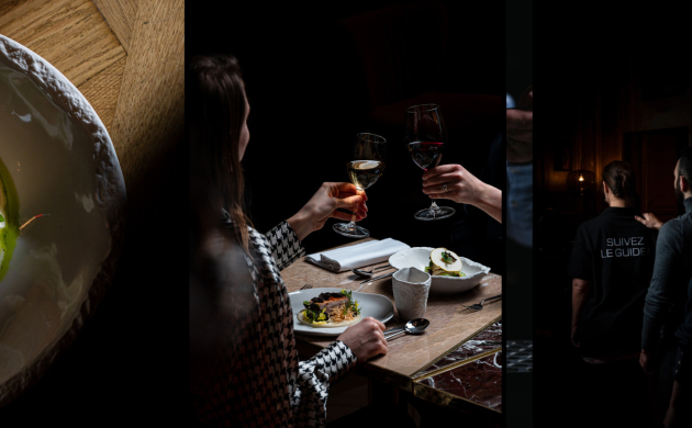 Assiette gastronomique, moment de partage autour d’un verre et immersion sensorielle dans l’obscurité, illustrant l'expérience unique du restaurant Dans le Noir ?.